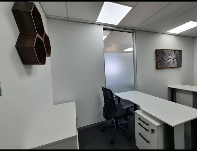 18M² OFFICE TO LET IN ROSEBANK